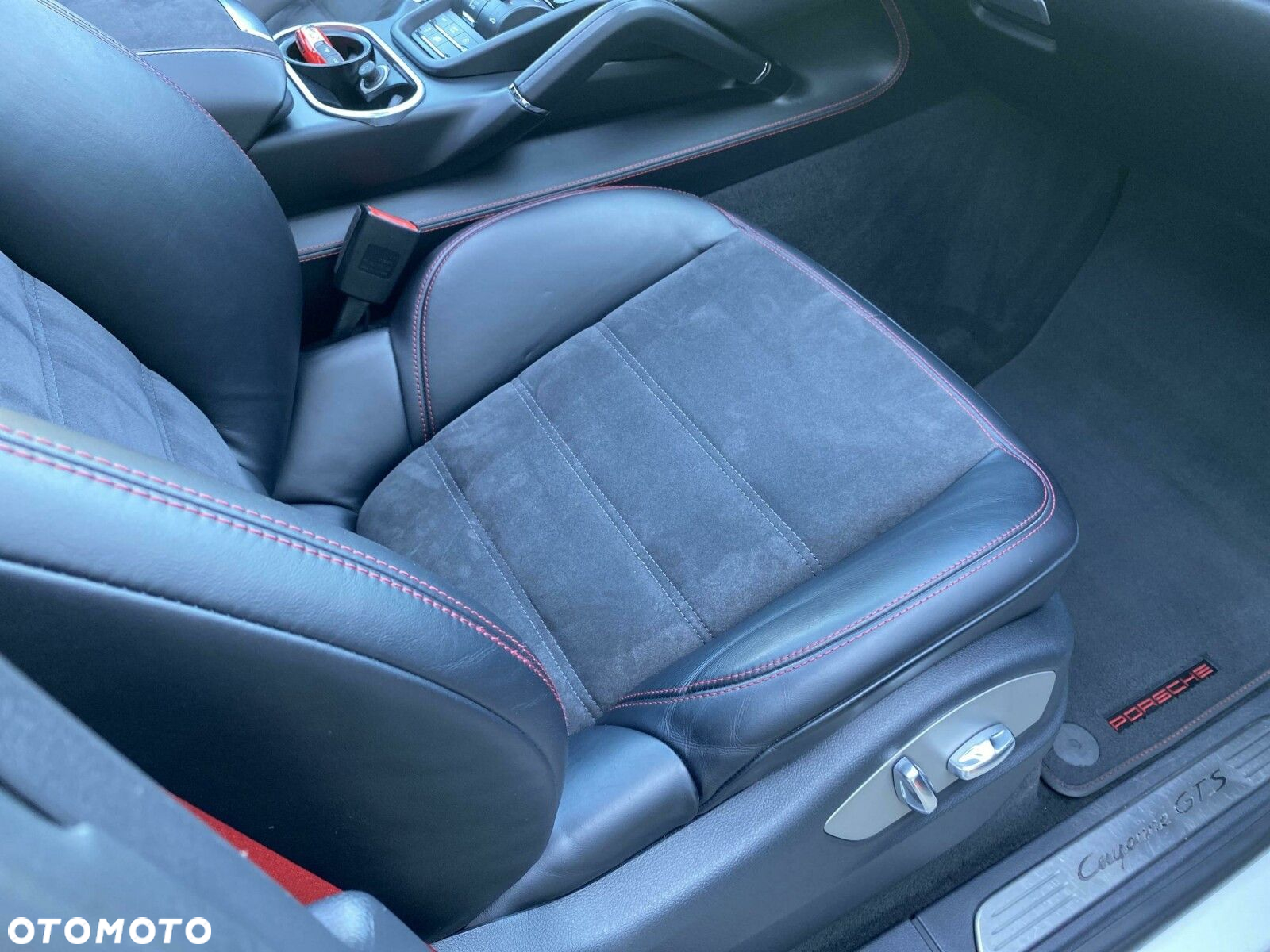 Porsche Cayenne GTS - 22