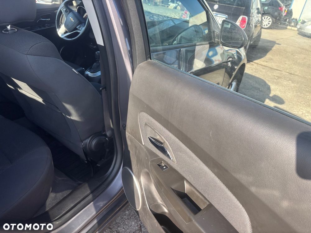 Chevrolet Cruze 1.6 LT - 25