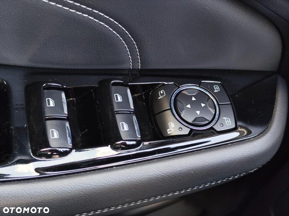 Ford S-Max - 33