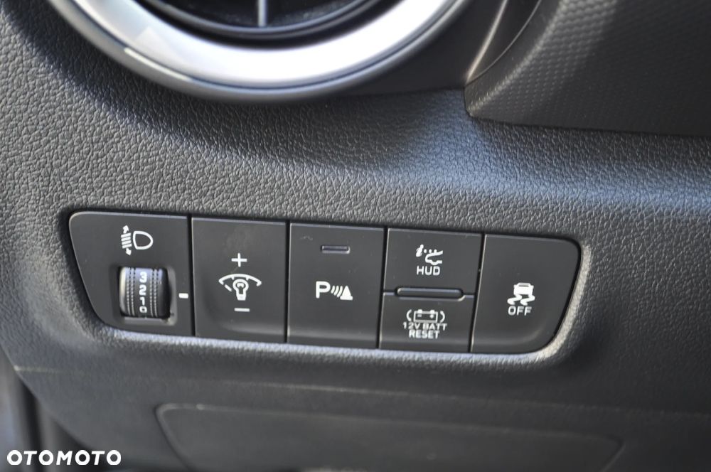 Hyundai Kona 1.6 GDI Hybrid Executive DCT - 12