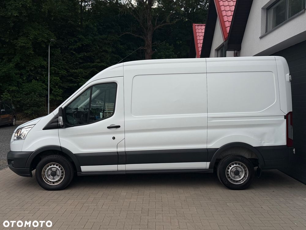 Ford Transit 350M RWD - 20