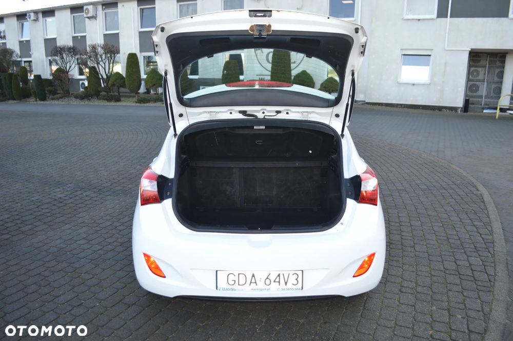 Hyundai i30 1.6 CRDi BlueDrive Classic + - 12
