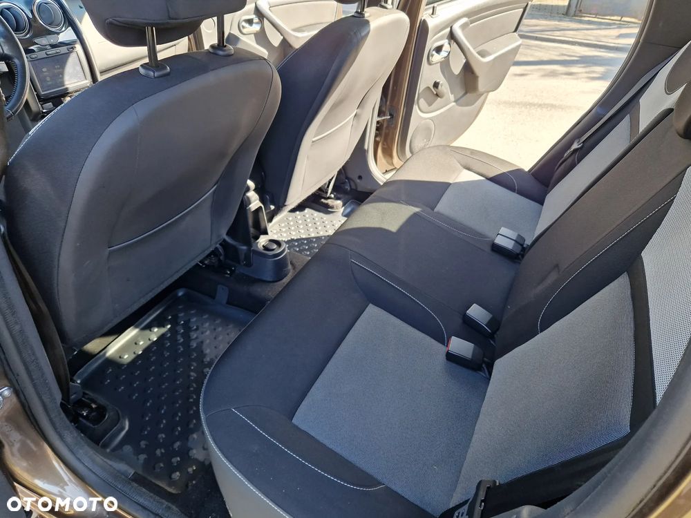 Dacia Duster 1.6 SCe Laureate S&S - 15