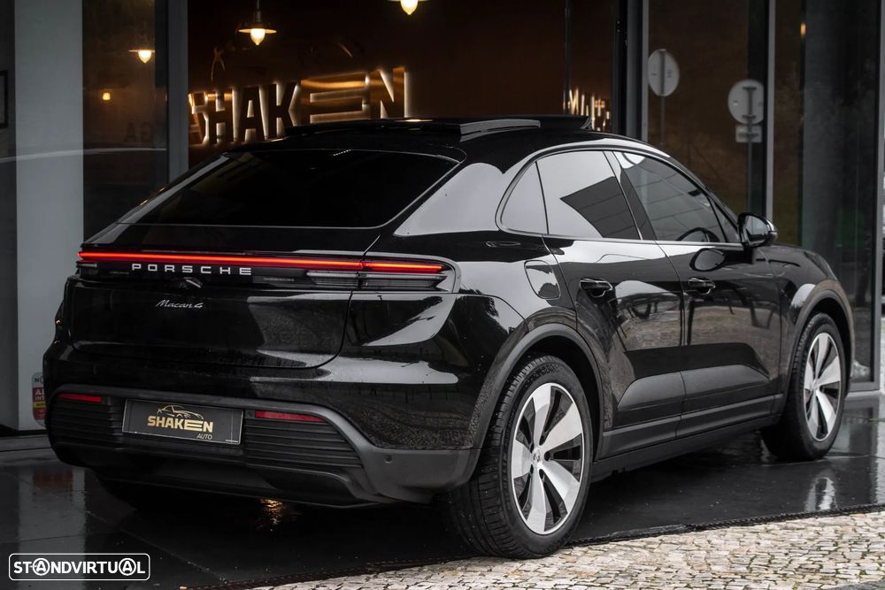 Porsche Macan Electric 4 - 4