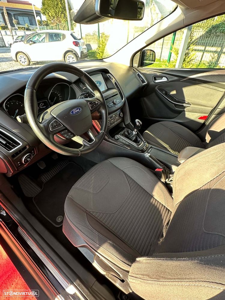 Ford Focus 1.0 EcoBoost Active - 4