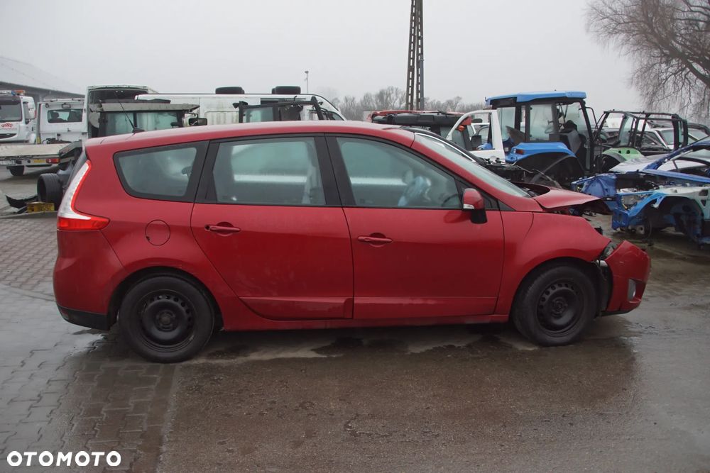 Auto na części - Renault Megane Scenic III 1.4 TCE 130 KM H4JA700 TENNJ 2011R Silnik Skrzynia Drzwi Klapa Zderzak Lampa Szyba Lusterko Klamka Deska Kokpit Sterownik Moduł Czujnik Licznik Wyświetlacz Kierownica Panel - 3