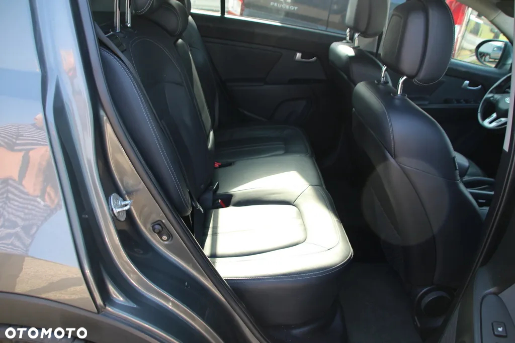 Kia Sportage 2.0 CVVT 2WD Spirit - 32