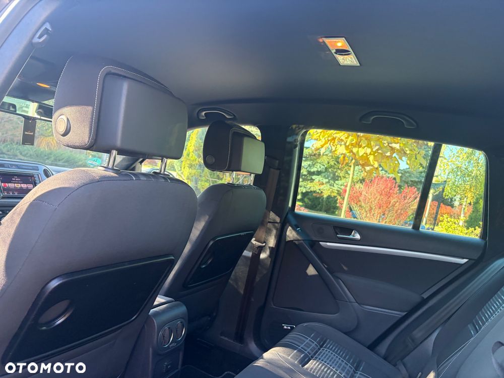 Volkswagen Tiguan - 16