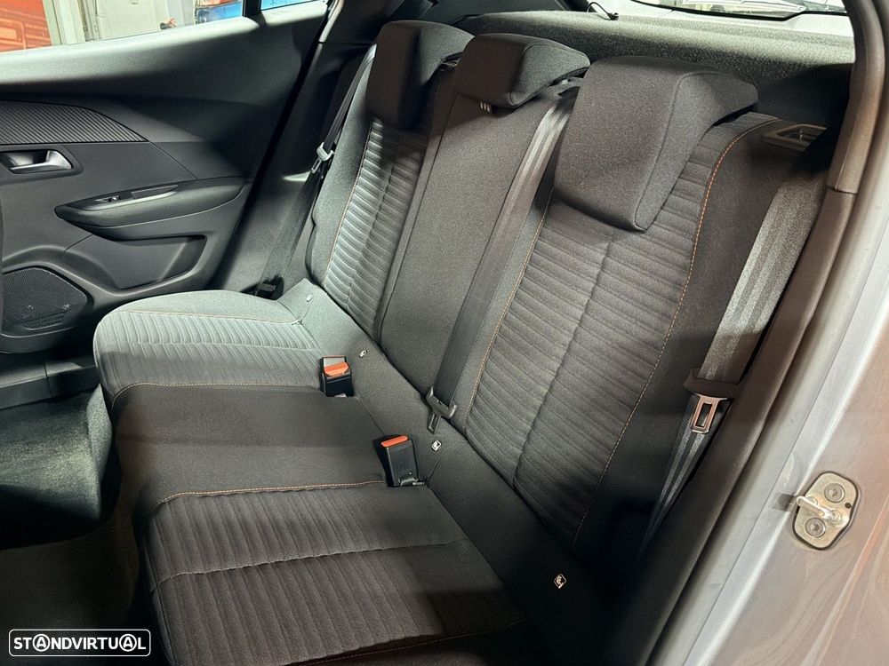 Peugeot 2008 1.2 PureTech Active - 7