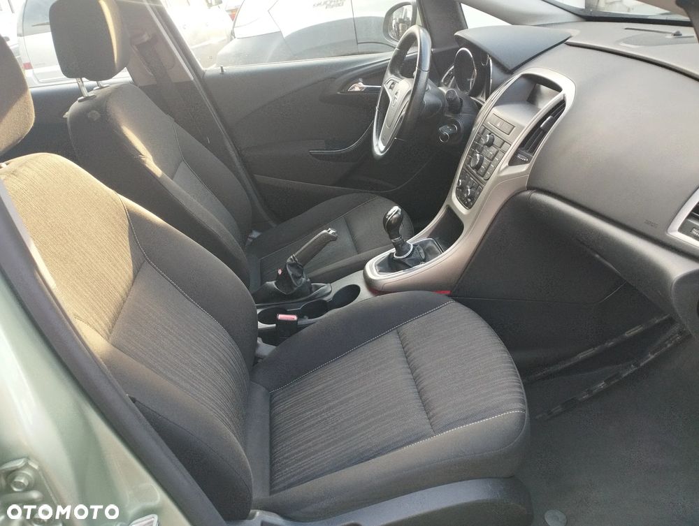 Opel Astra 1.4 Turbo - 9