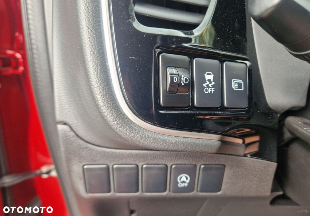 Mitsubishi Outlander 2.0 2WD SUV-Star - 25