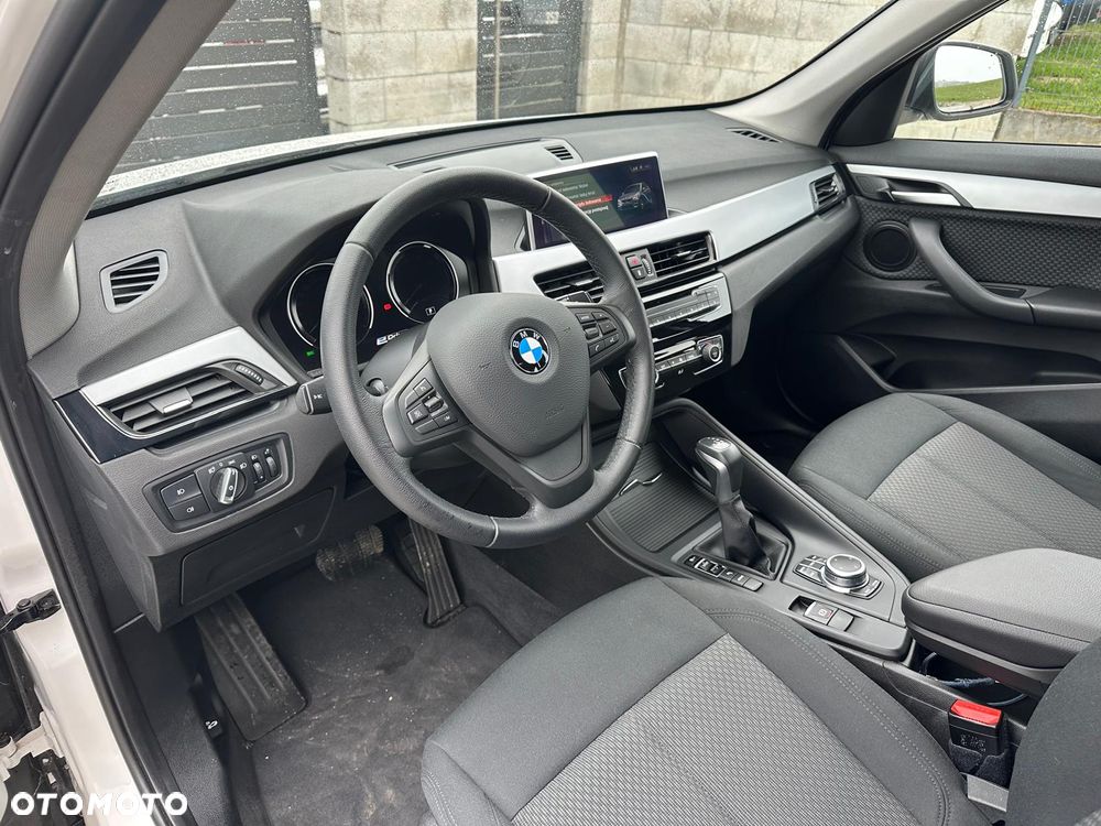 BMW X1 xDrive25e Business Edition - 9