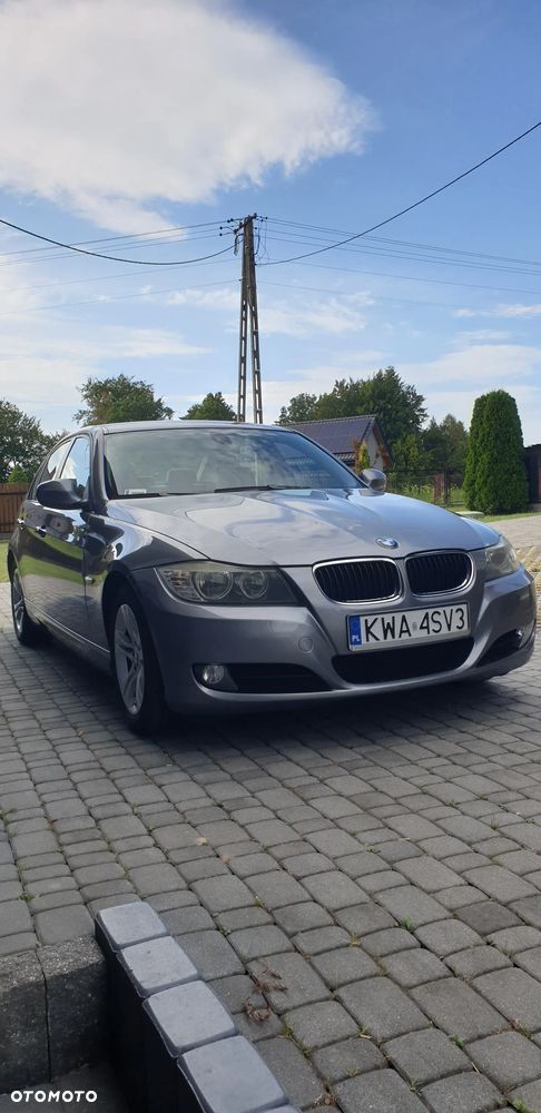 BMW Seria 3 318d - 16