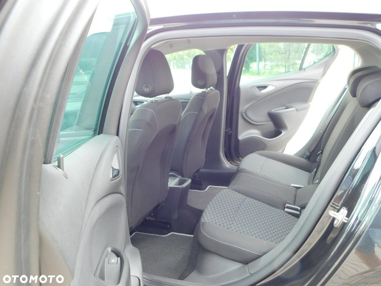Opel Astra V 1.4 T Dynamic S&S - 11
