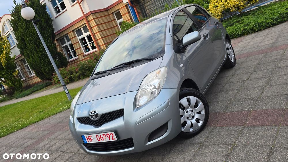 Toyota Yaris - 40