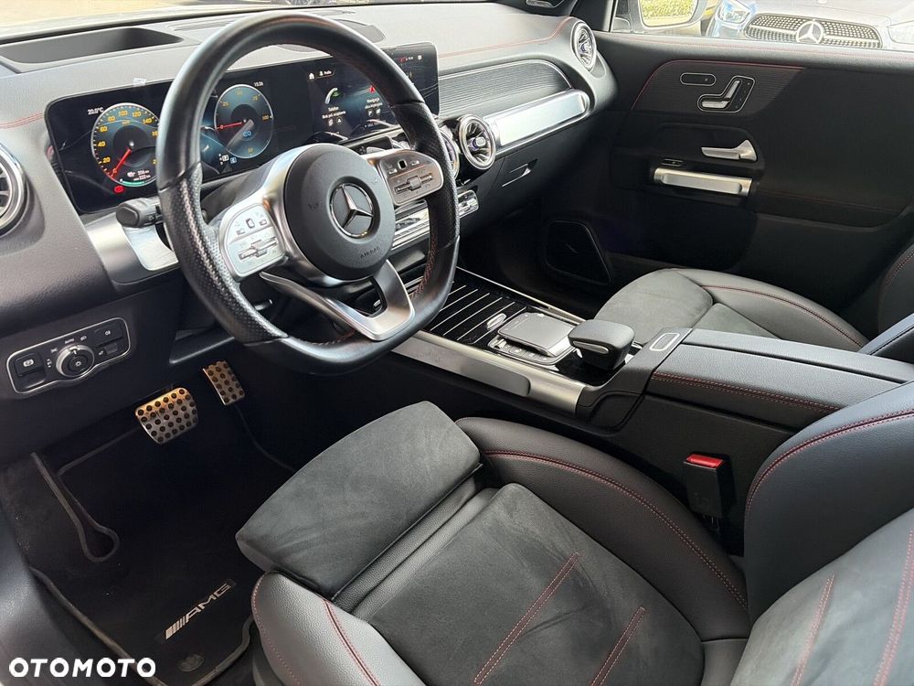 Mercedes-Benz EQB - 9