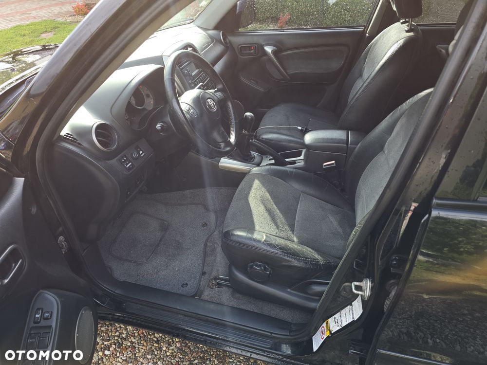 Toyota RAV4 2.0 D-4D 4x4 - 8