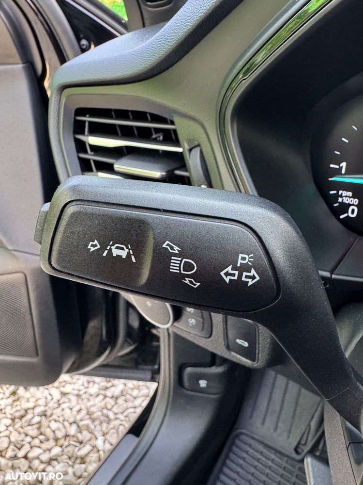 Ford Focus 1.5 EcoBlue Start-Stopp-System ST-LINE STYLE - 18