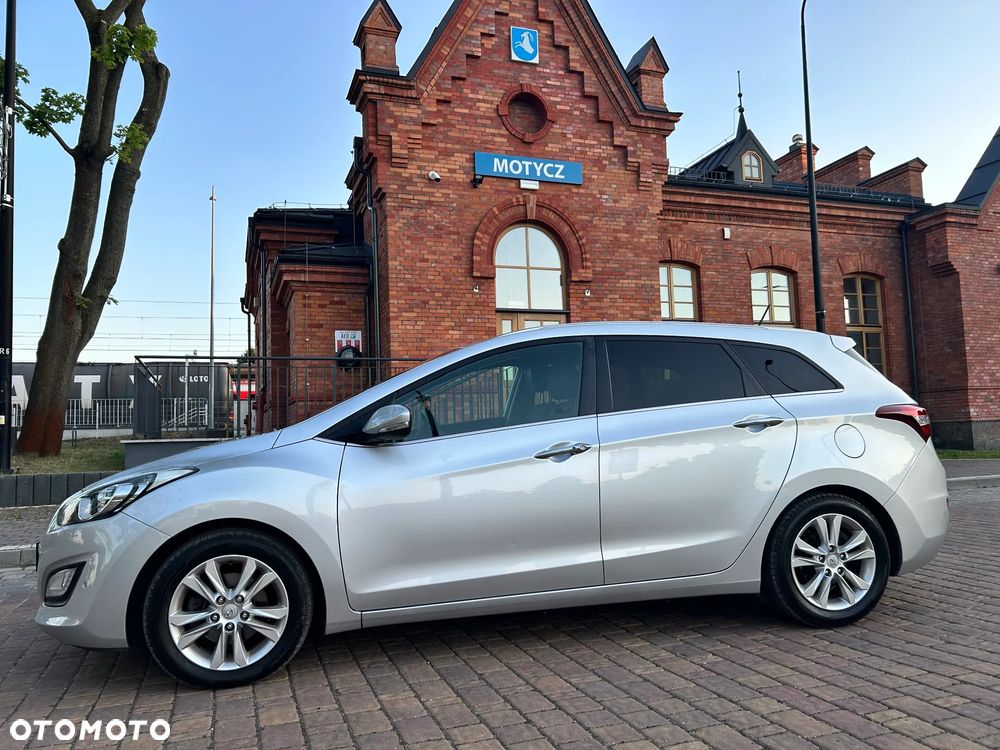 Hyundai i30 1.6 CRDi Automatik Style - 3