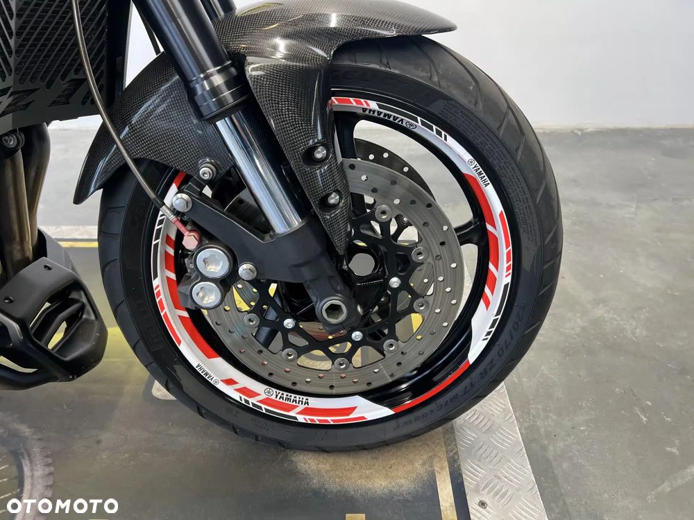 Yamaha FZ - 20