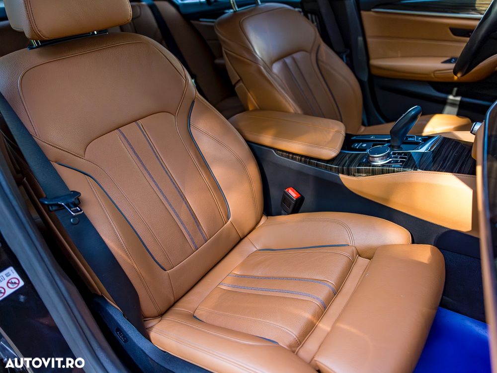 BMW Seria 5 530i Aut. Luxury Line - 13