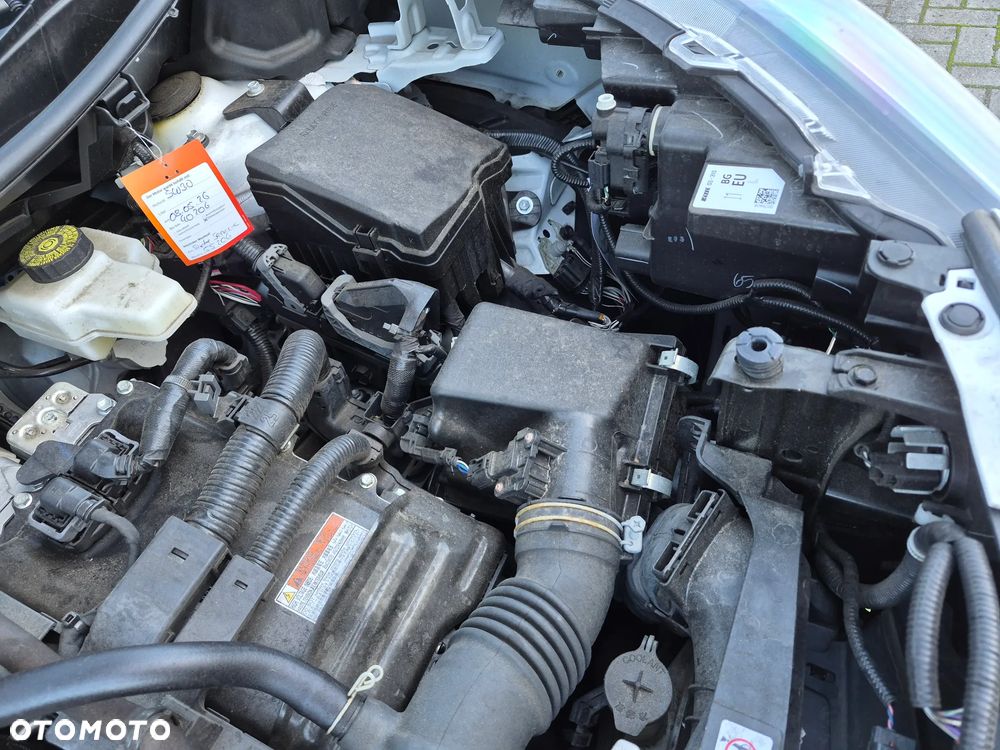 Toyota Yaris - 12