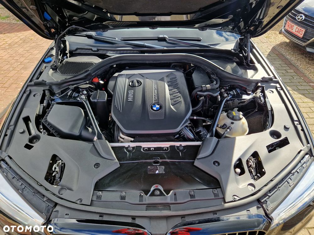 BMW Seria 5 530d Touring Sport Line - 37