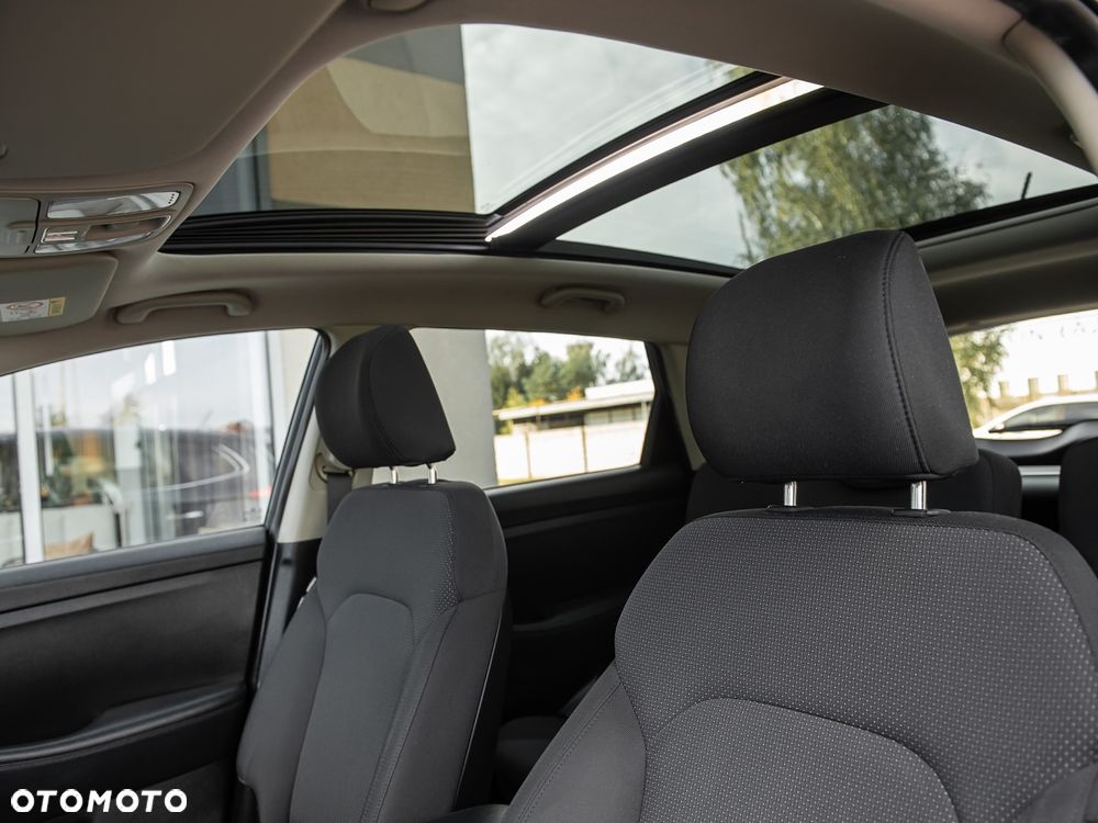 Kia Carens - 17