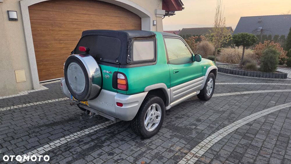 Toyota RAV4 2.0 - 4