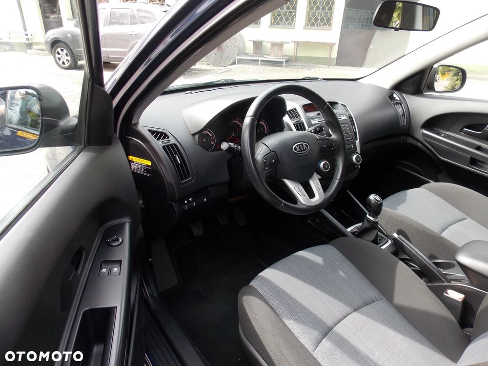 Kia Ceed 1.4 CVVT ISG Spirit - 18