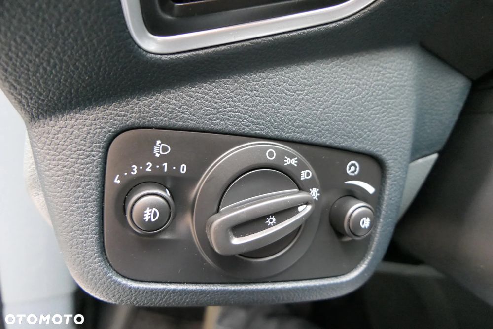 Ford C-MAX 1.6 Ti-VCT Titanium - 27