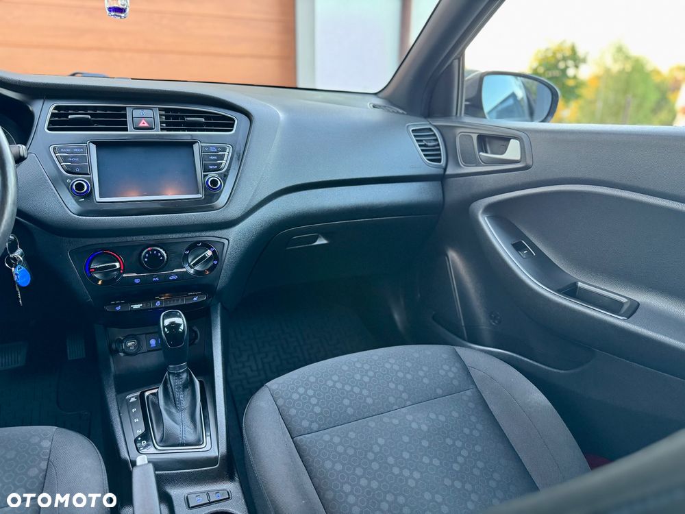 Hyundai i20 - 12