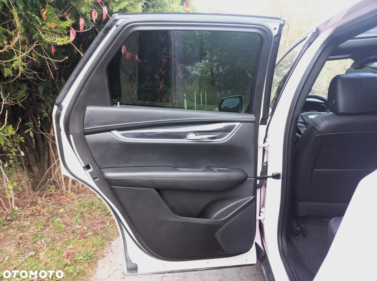 Cadillac XT5 - 33