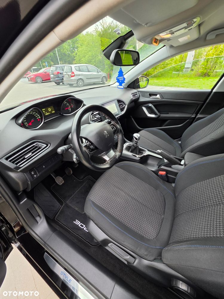 Peugeot 308 1.2 PureTech Active S&S - 14