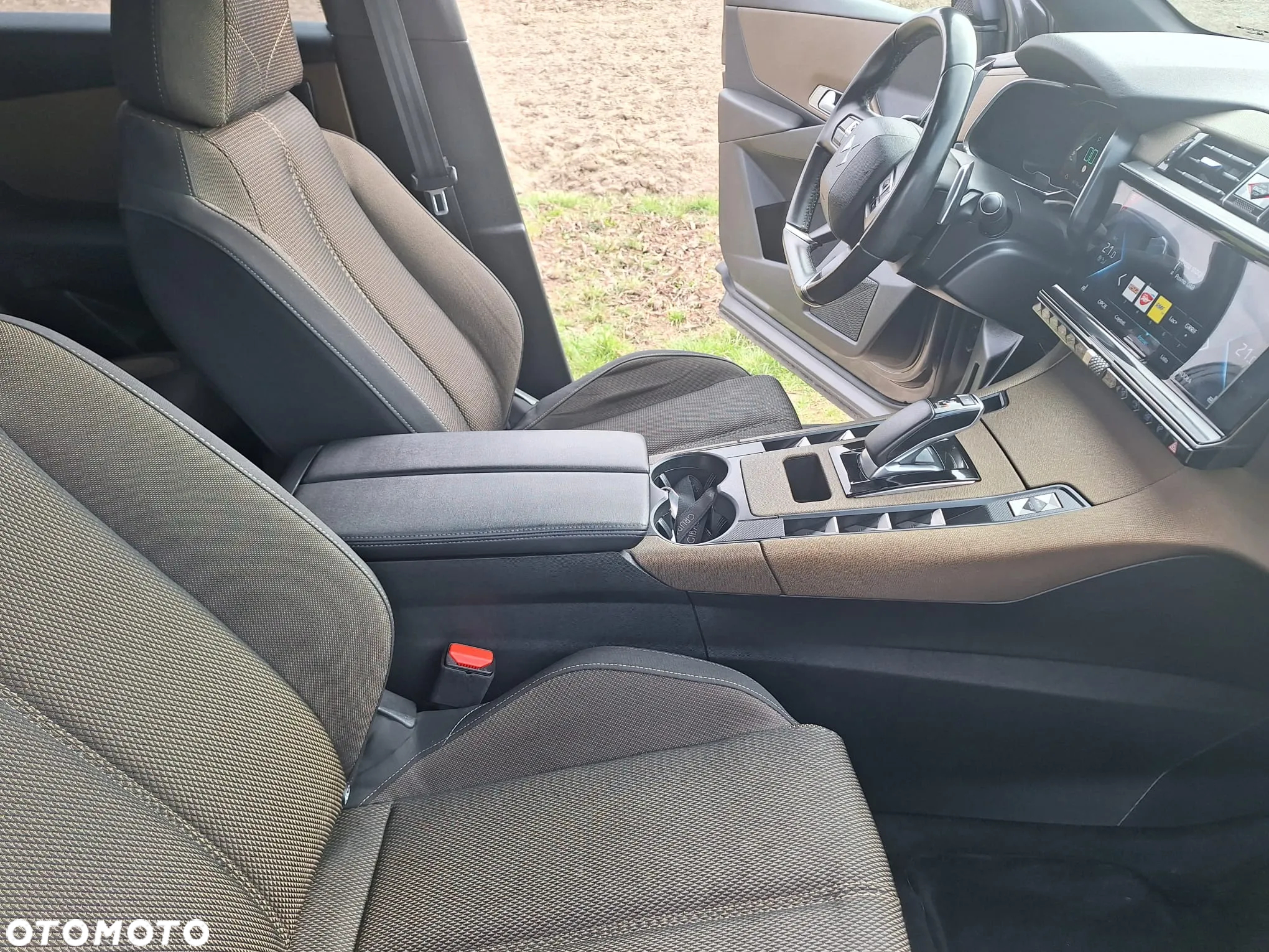 DS Automobiles DS 7 Crossback 1.6 E-Tense 4x4 Grand Chic - 29