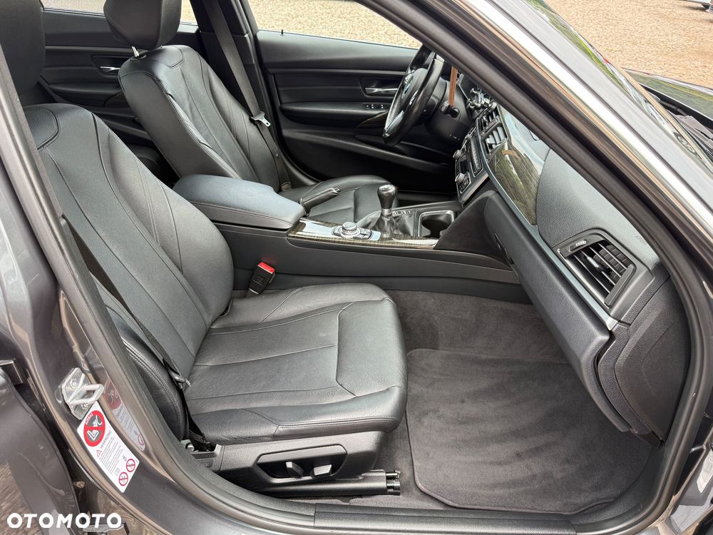 BMW Seria 3 320d - 18