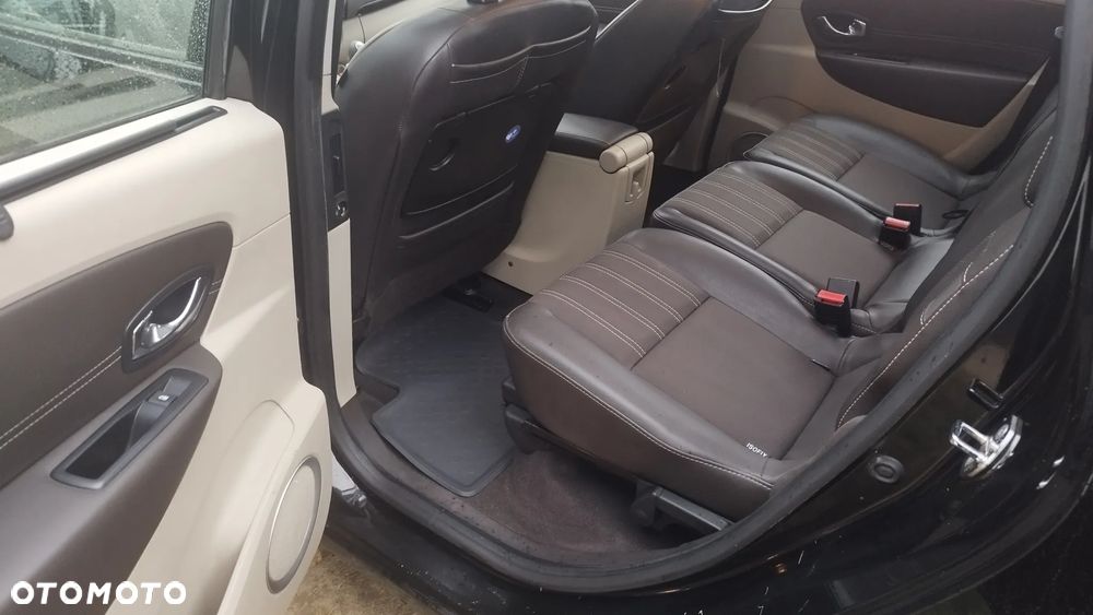 Renault Grand Scenic - 14