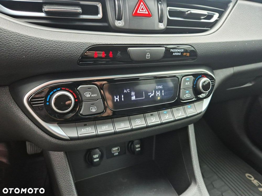 Hyundai i30 1.0 T-GDI Smart - 18