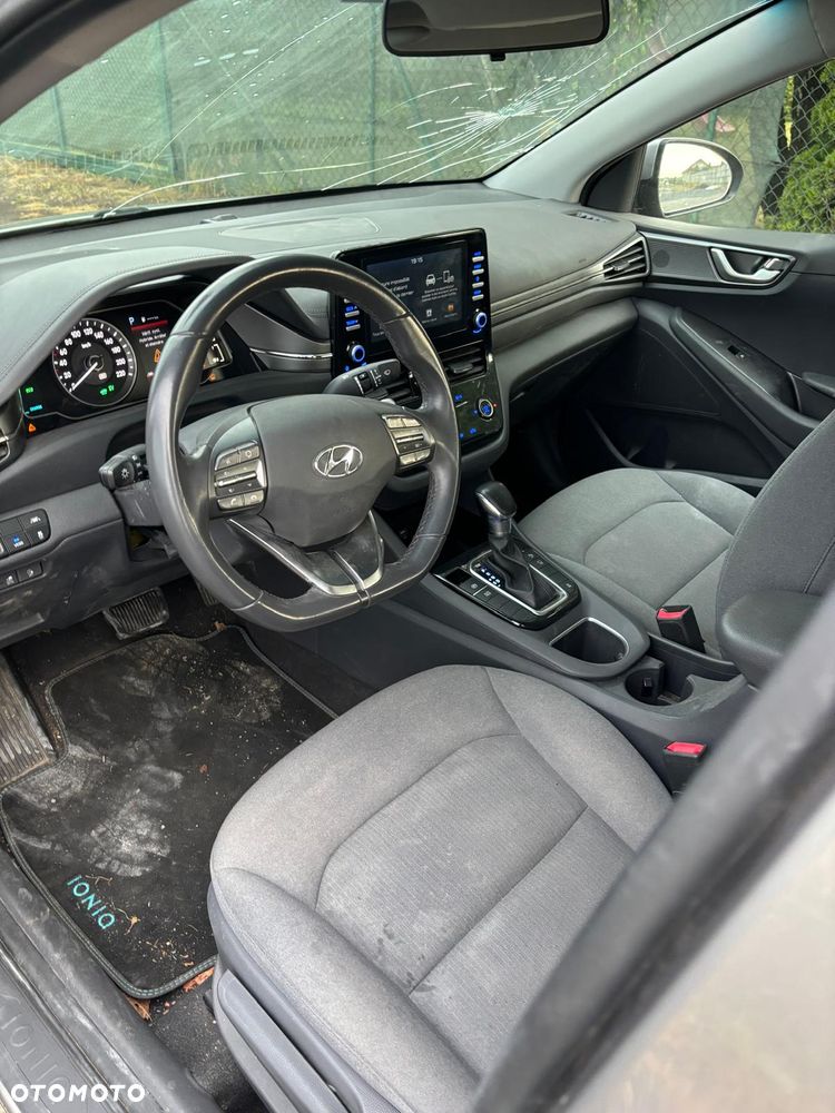 Hyundai IONIQ 1.6 GDI Premium - 3