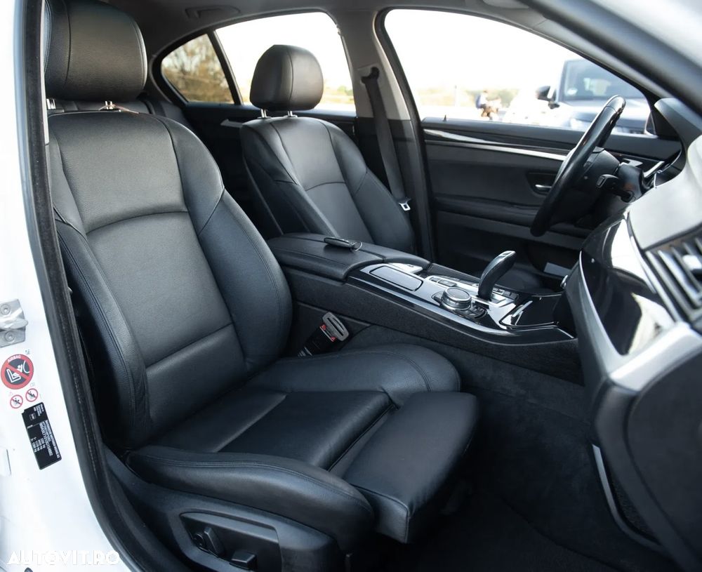 BMW Seria 5 520d Efficient Dynamics Edition Aut. Luxury Line - 13