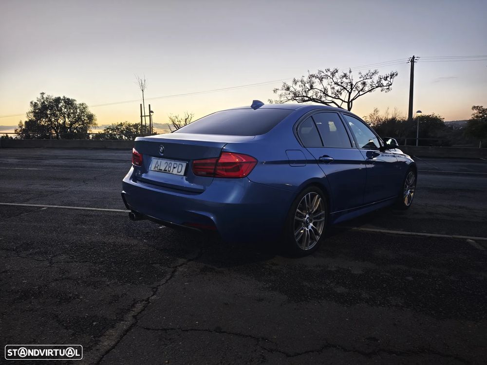 BMW 320 i Aut. M Sport - 22