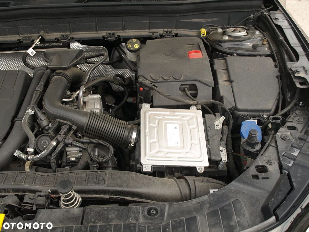 Mercedes-Benz GLB 200 Progressive 7G-DCT - 26