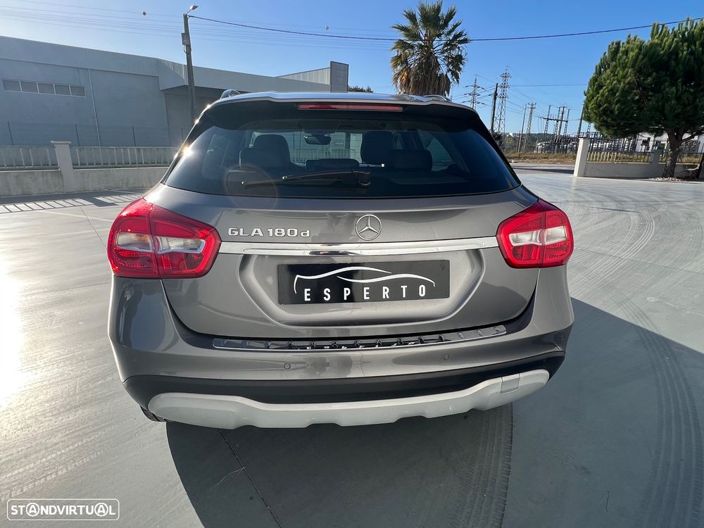 Mercedes-Benz GLA 180 d Urban Aut. - 4