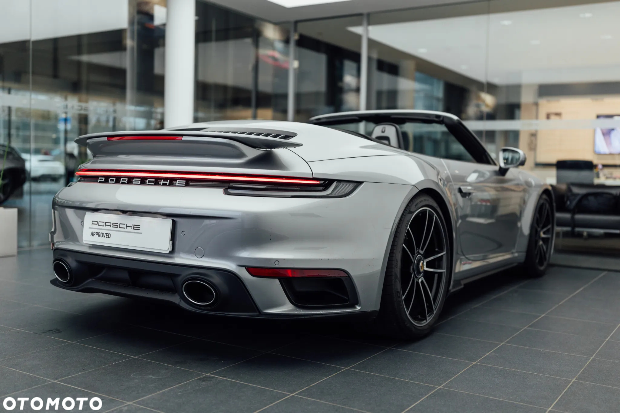 Porsche 911 Carrera Turbo Cabrio - 12