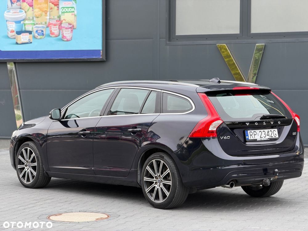 Volvo V60 D2 Geartronic Summum - 8