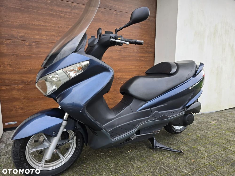 Suzuki Burgman - 1