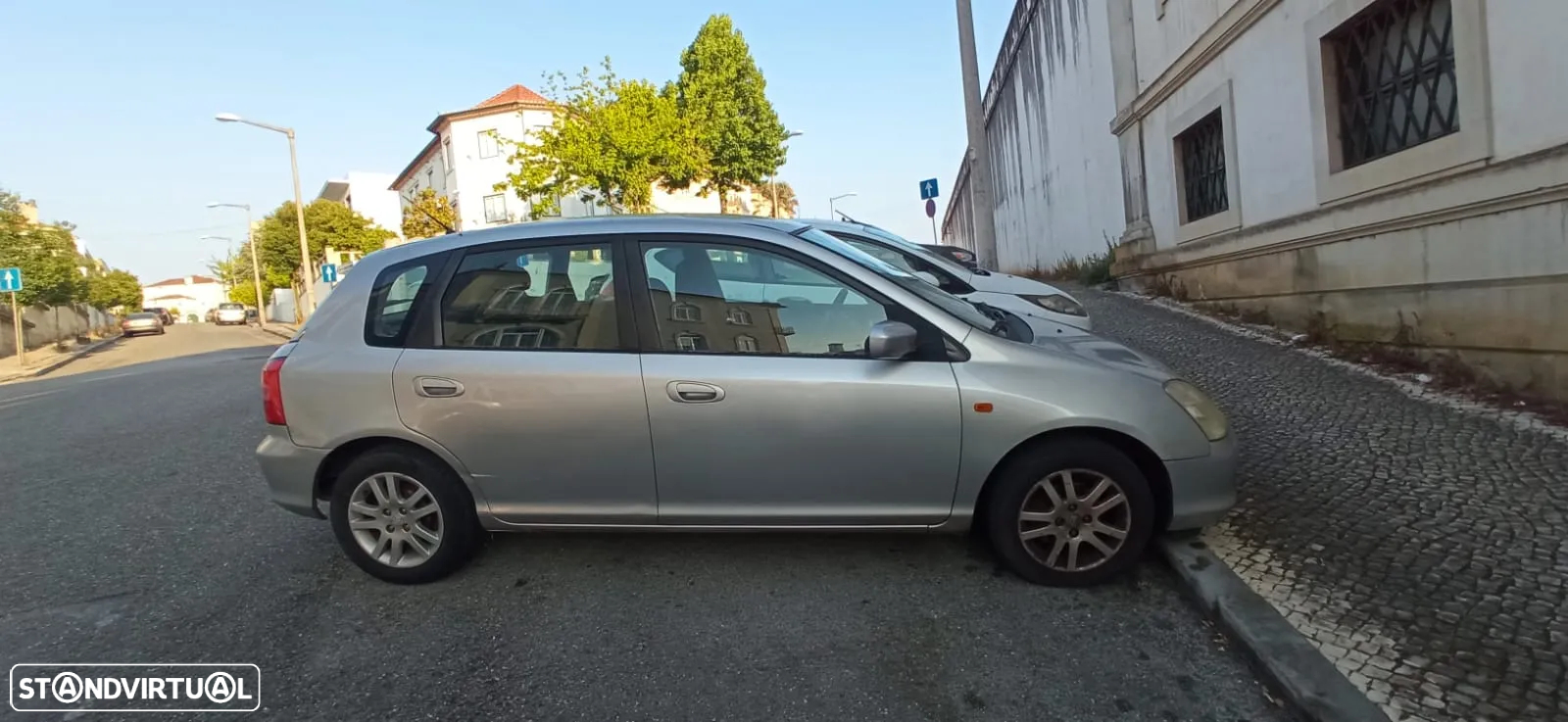 Honda Civic 1.4 LS - 4