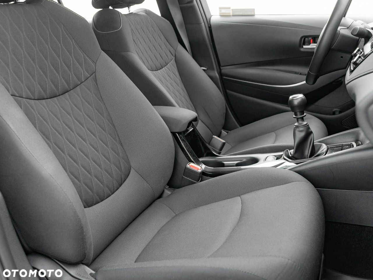 Toyota Corolla 1.5 Comfort - 34