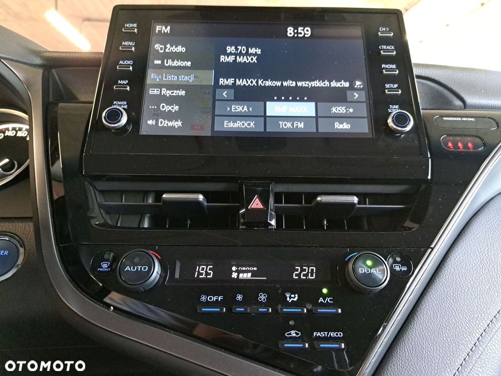 Toyota Camry 2.5 Hybrid Prestige CVT - 21