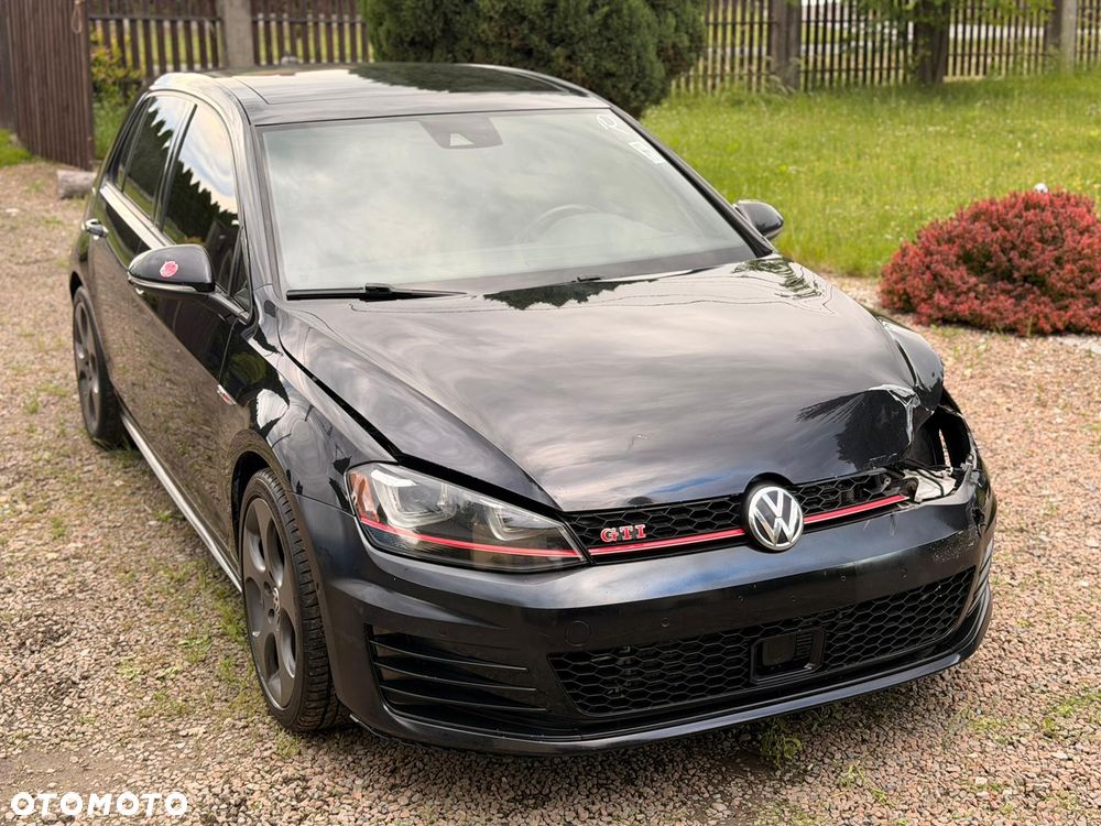 Volkswagen Golf GTI Performance BlueMotion Technology DSG - 1